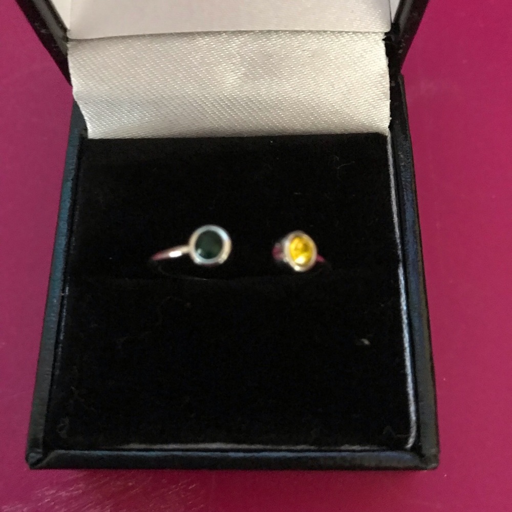 Costume ring green/yellow stone
